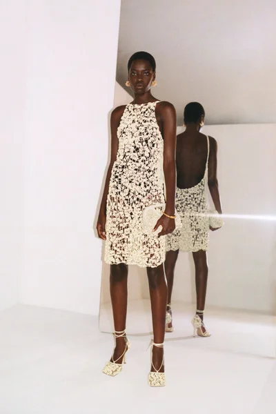 Look 24